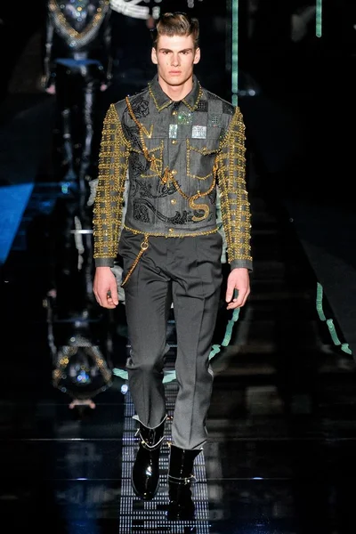 Look 42